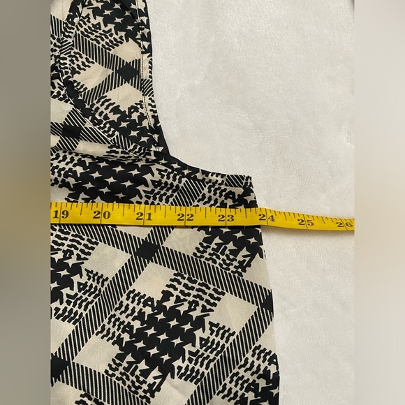 Dress Barn Sleeveless Tank - Picture 5 of 6